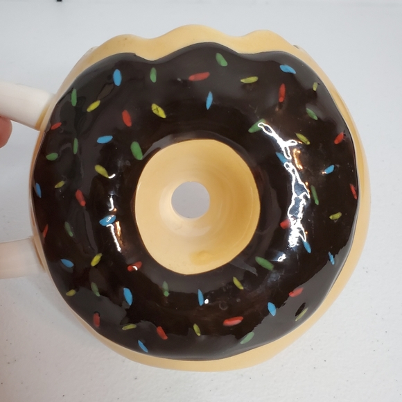 *SOLD* Big Mouth Ceramic Donut Shaped Coffee Novelty Mug - Picture 9 of 11